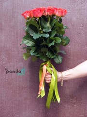 15 коралових троянд 70 см