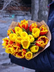 15 tulips, a mix of yellow and red