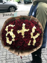 151 троянда мікс червоних та білих 70 см з літерами В+К