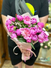 17 pink peonies