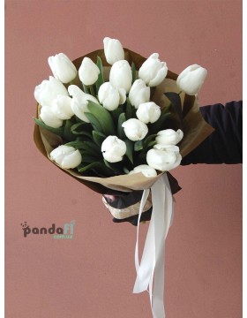 19 white tulips