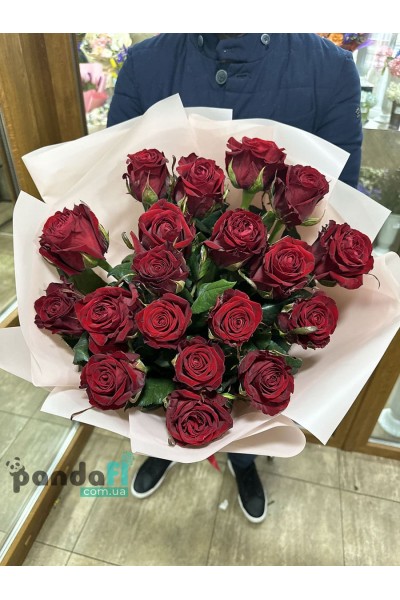 19 червоних троянд 70 см