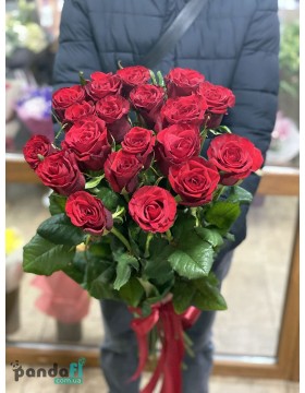 19 красных роз 90 см