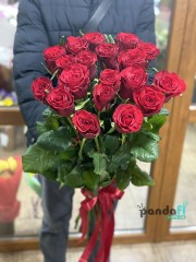 19 червоних троянд 90 см
