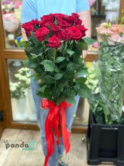 19 червоних троянд Гран Прі 80 см