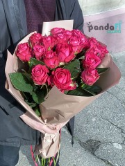 19 малинових троянд 70 см