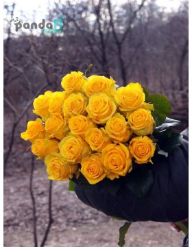 19 yellow roses 80 cm