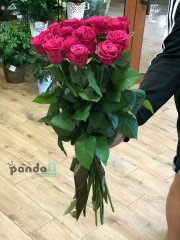 19 рожевих троянд Шангріла 60 см