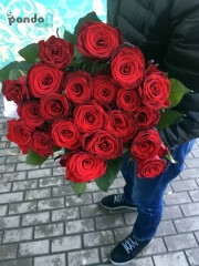 21 червона троянда 70 см