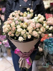 25 кущових троянд 60 см