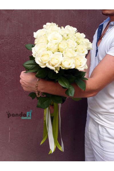 25 white roses 70 cm