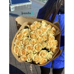 31 кремова троянда 70 см