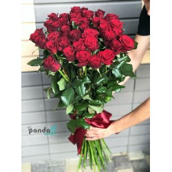 35 червоних троянд 90 см