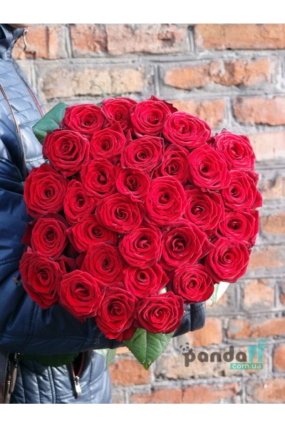 35 червоних троянд 70 см