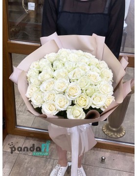 41 white roses 90 cm