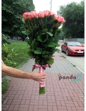 51 розовая роза Карина 80 см