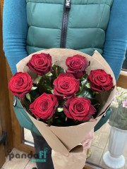 7 red roses