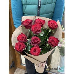 9 красных роз