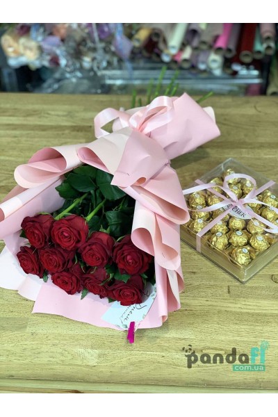 9 червоних троянд + Ferrero Rocher