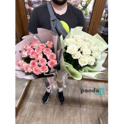 19 біло-рожевих троянд та 19 білих троянд 60 см