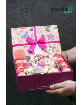 Composition "Cote d'Azur with macaroons"