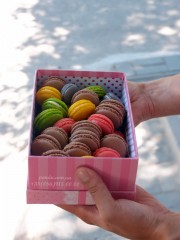 25 macaroons