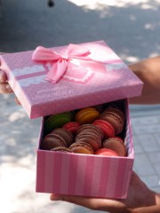 25 macaroons