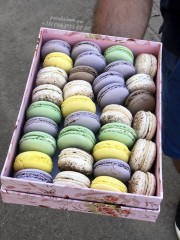 33 macaroons