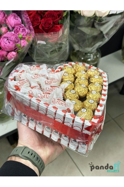 Набір солодкого "Серце" Raffaello та Ferrero